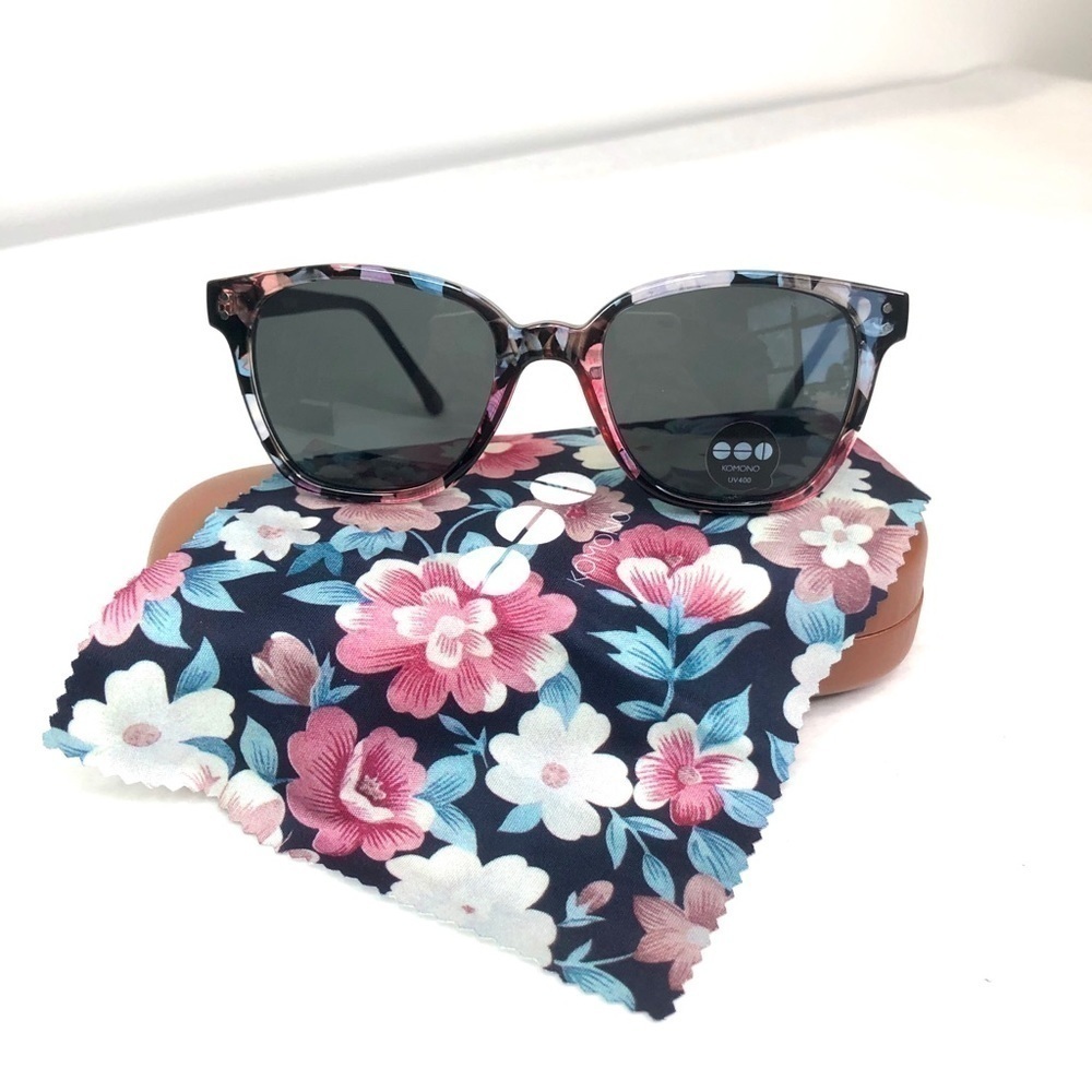 KOMONO Renee Floral Sunglasses Black Pink NEW - Picture 5 of 13